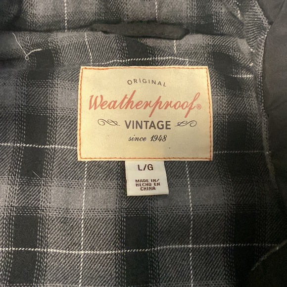 Weatherproof vest. - Picture 2 of 2